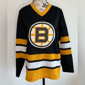 Junior size small/medium. Vintage Bobby Orr Jersey, distressed logo (0127)